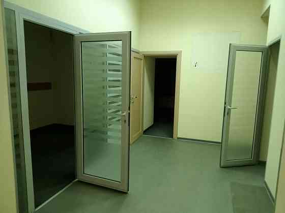 Оренда торгове приміщення на Дерибасовская ул., 9 поверх - 1/4 Одеса