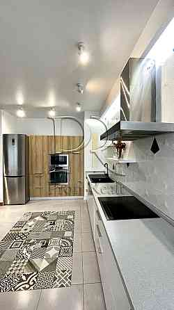 Продаж Квартира 3-кімнатна, 3/10 поверх на Метрологічна вул., д. 109-А Kiev