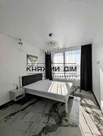 Оренда Квартира 1-кімнатна, 13/26 поверх на Днепровская Набережная Kiev