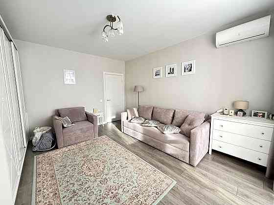 Продаж Квартира 1-кімнатна, 8/9 поверх на Метрологічна вул., д. 15-А Kiev