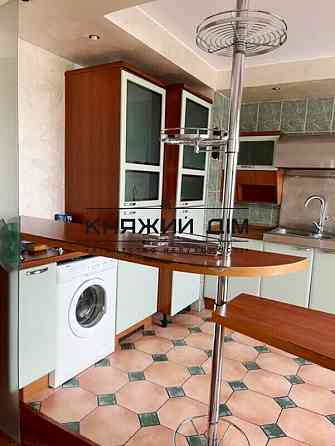 Продам двухэтажную 3-х. ком.кв. на Оболонской наб. Код: 21141726 Київ