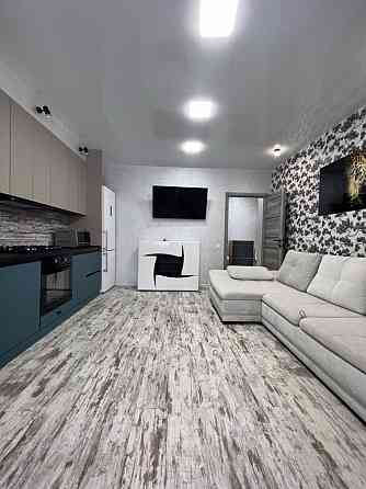 Продаж Квартира 2-кімнатна, 8/10 поверх на Содружества ул., 6 Dnipro