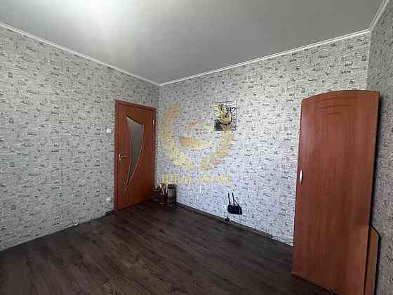 Продаж Квартира 3-кімнатна на Вишняковская ул., 5А Киев