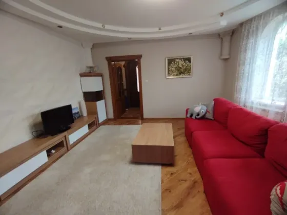 Продаж 2-поверховий Будинок з ділянкою 8 сот 188 кв.м 5 кімн. на Олександра Блистіва Ужгород