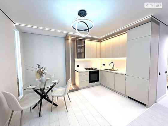 Продаж.Квартира .Три кімнати . Бам. Тернопіль