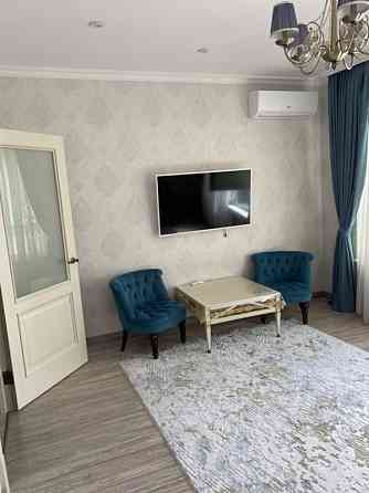 Оренда Квартира 2-кімнатна, 21/25 поверх на ул. Заречная, 21 Київ