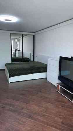 Оренда Квартира 1-кімнатна, 2/14 поверх на ул. Соломенская, 8 Kiev