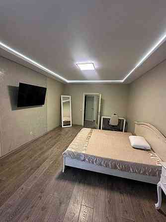 Оренда Квартира 2-кімнатна, 4/24 поверх на Драгоманова, 2 Kiev