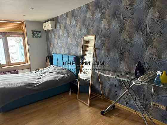 Простора 4-кімнатна квартира для сім’ї | вул. Дніпровська набережна, 26-І.м.Осокорки Київ