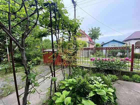 Продаж Будинок 5-кімнатний 