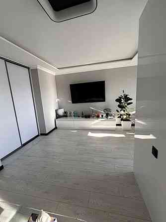 Оренда Квартира 1-кімнатна, 24/27 поверх на Радунського, 30 Киев