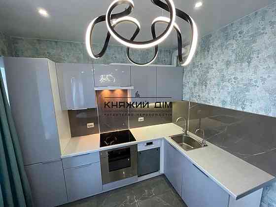 Продаж Квартира 1-кімнатна, 25/25 поверх на Софьи Русовой ул. Киев