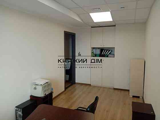 Оренда офісне приміщення на Крещатик ул. поверх - 7/9 Київ