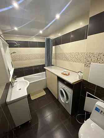 Оренда Квартира 2-кімнатна, 32/33 поверх на Харьковське шоссе, 19 Київ