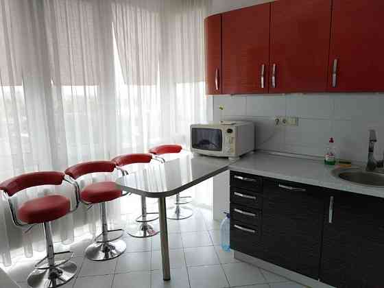 Оренда Квартира 2-кімнатна, 11/25 поверх на ул. Юрия Шумского, 3г Київ