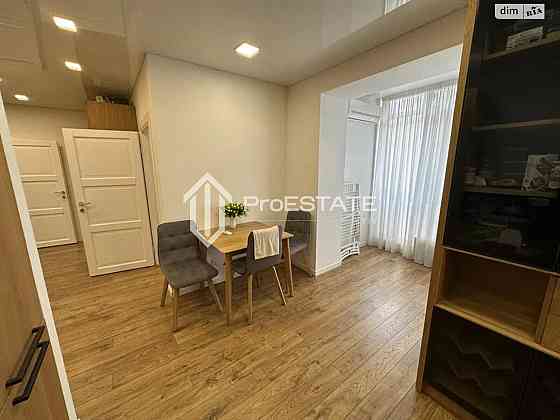 Продаж Квартира 2-кімнатна, 1/10 поверх на вул. Радистов Kiev