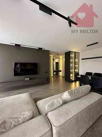 Продаж двокімнатної великої квартири в центрі міста Uzhhorod