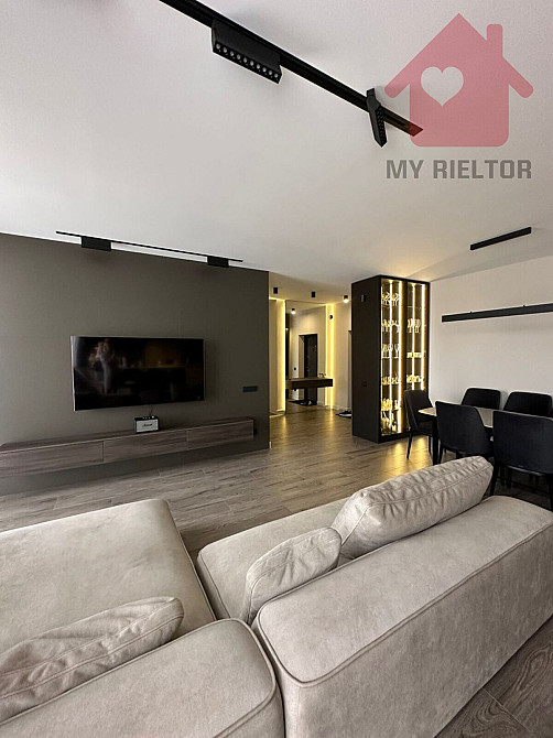 Продаж двокімнатної великої квартири в центрі міста Ужгород - фото 3