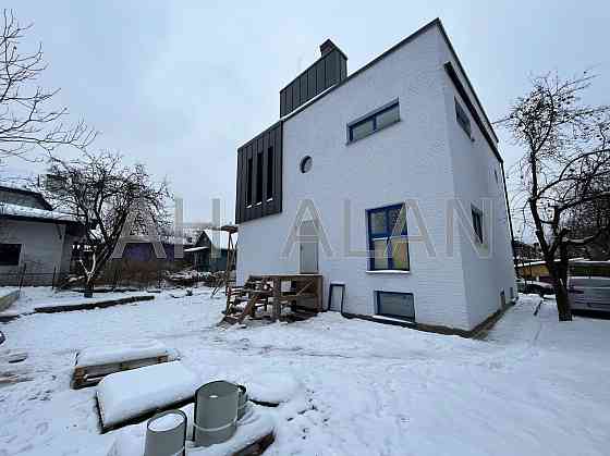 Продаж Будинок 5-кімнатний на Газопровідна вул., 2 Київ