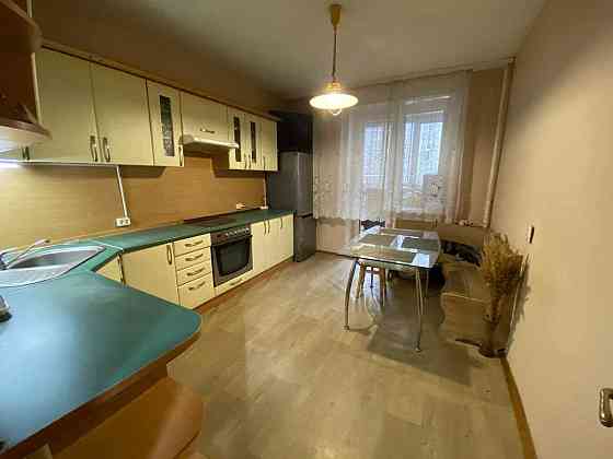 Оренда Квартира 2-кімнатна, 2/13 поверх на Харківському шосе, 58а Київ