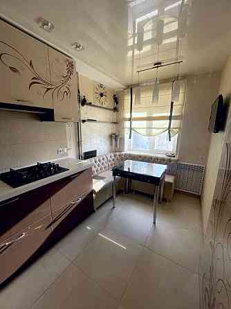 Продаж Квартира 5-кімнатна, 7/9 поверх на Малиновского Маршала ул., 26 Дніпро