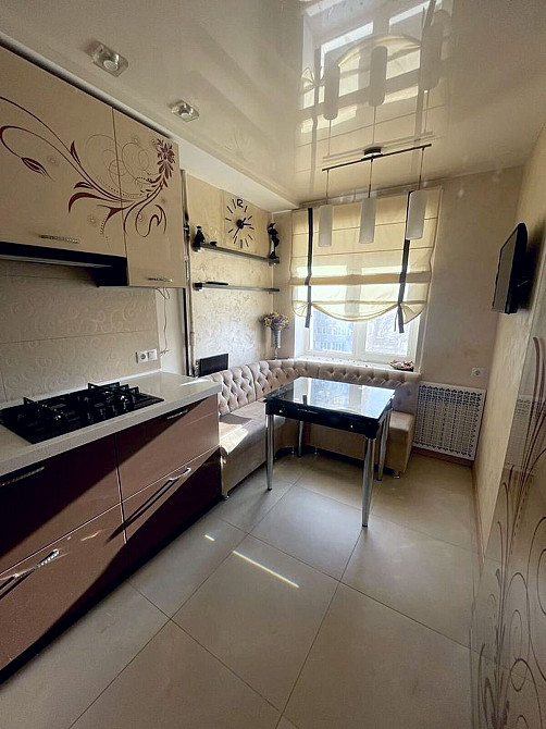 Продаж Квартира 5-кімнатна, 7/9 поверх на Малиновского Маршала ул., 26 Дніпро - фото 2