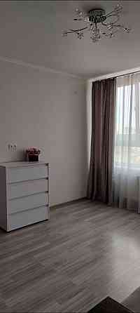 Оренда Квартира 1-кімнатна, 6/27 поверх на Харьковское шоссе, 210 Київ