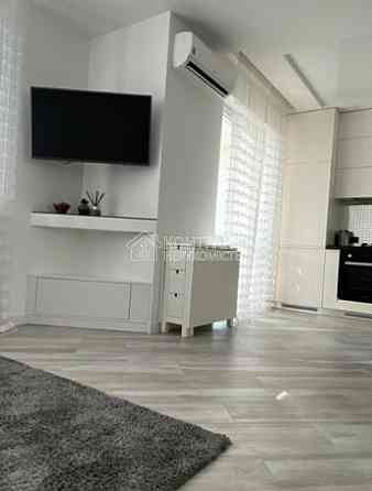 Продаж Квартира 1-кімнатна, 9/9 поверх на вул. Перемоги Kharkiv