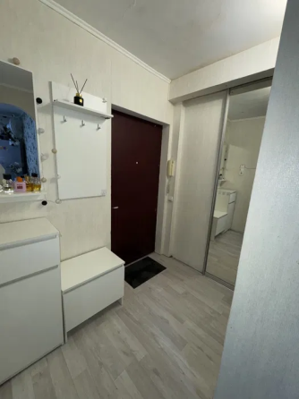 Продаж Квартира 1-кімнатна, 14/16 поверх на проспект Науки, 27 Kiev