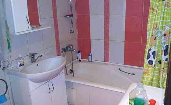 Оренда Квартира 3-кімнатна, 5/5 поверх на ул. Салютная, 13 Київ