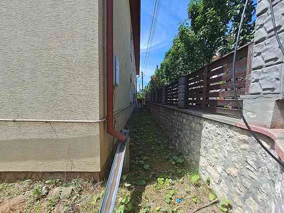 Продаж Будинок на вул. Вишнева 