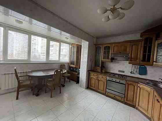 Оренда Квартира 3-кімнатна, 3/10 поверх Київ