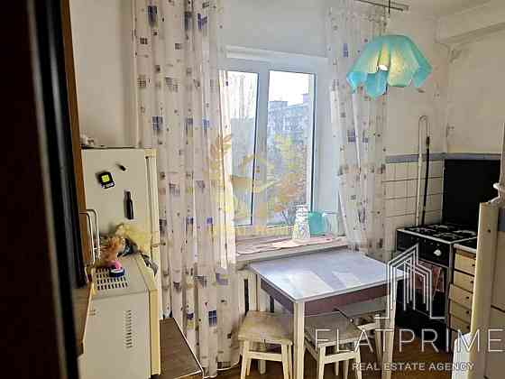 Продаж Квартира 3-кімнатна на Жуля Верна бул., 4Г Киев