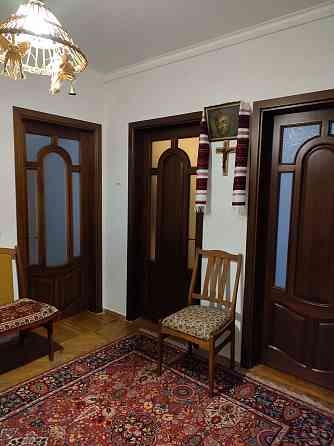 Продаж Квартира 4-кімнатна, 4/8 поверх на вул. Захисників України Житомир