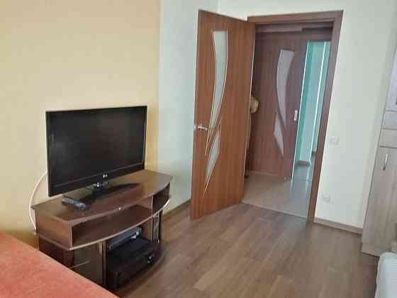 Продаж Квартира 3-кімнатна, 8/10 поверх на Донецкое шоссе, 119 Дніпро