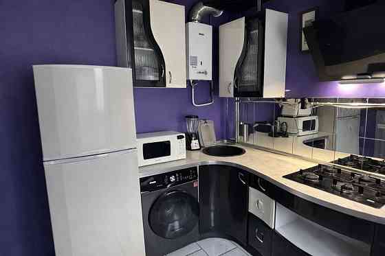 Продаж Квартира 3-кімнатна, 2/5 поверх на Берестейський вул., д. 75/2 Київ