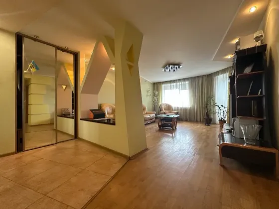 Sale of 3-room apartment 96.7 sq. m. on Savury Klima St. 11A, apt. 7 Ternopil'