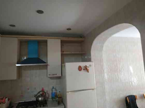 Большая  трехкомнатная квартира.  Юго-Западный массив. Одеса