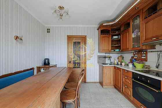 Продаж 4к квартири по вул. Василя Порика Kiev