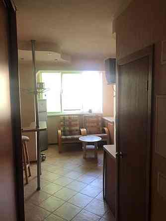 Оренда Квартира 1-кімнатна, 8/16 поверх на Здолбунівська, 5а Київ