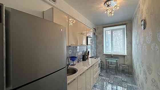 Продаж Квартира 3-кімнатна на ул. Пастера, 21 Одеса