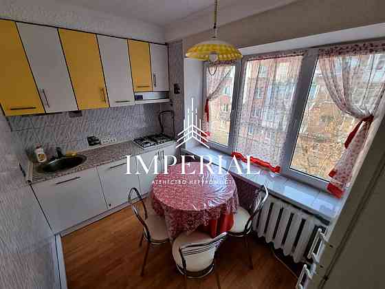 Продаж Квартира 2-кімнатна, 5/5 поверх на вул. Кирило-Мефодіївська Киев