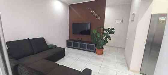 Оренда Квартира 3-кімнатна, 19/25 поверх на ул. Кудряшова Kiev