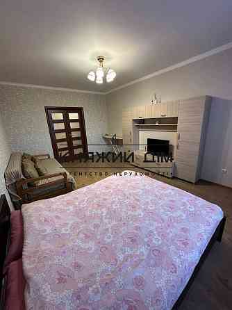 Оренда Квартира 1-кімнатна, 14/16 поверх на Харьковское шоссе Киев