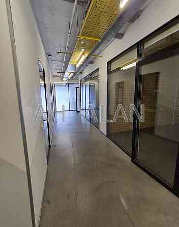 Оренда офісне приміщення на Саксаганського вул., 70А приміщень - 1, поверх - 8/9 Киев