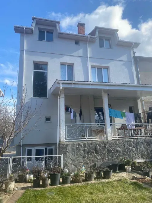 For sale 3-storey House with land 6 ares 295 sq.m 7+ rooms at Флоріана Заплетала Uzhhorod - photo 3
