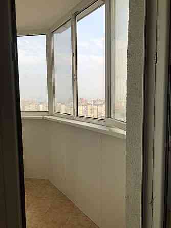 Оренда Квартира 1-кімнатна, 23/26 поверх на Драгоманова ул., 6/1 Kiev