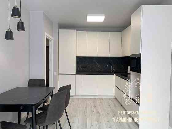 Продаж Квартира 2-кімнатна, 4/7 поверх на Салютна вул., д. 2б Київ