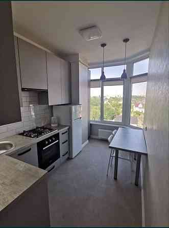 Оренда Квартира 1-кімнатна, 8/10 поверх на Садова 51в 