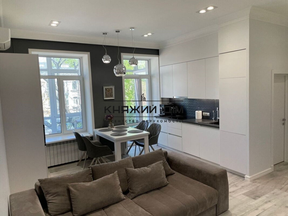 Продаж 4-х к. квартири студіо в царському будинку Львівська Площа. № 21144990 Київ - фото 2